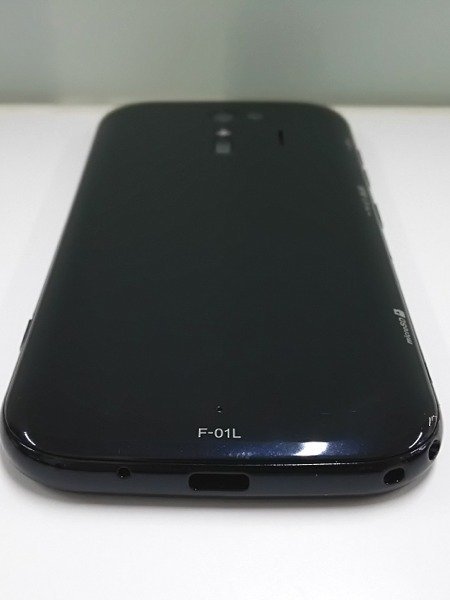 ♪docomo ドコモ らくらくスマートフォン me F-01L 富士通 FUJITSU 現状品♪中古品_画像3