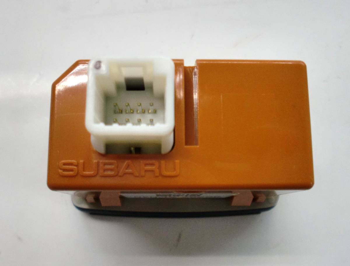 SUBARU スバル純正部品 86257 XC040 86257-XC040 USBソケット/AUXターミナルユニット/USBチャージャーソケット/USBポート 中古品 WRX他_画像3