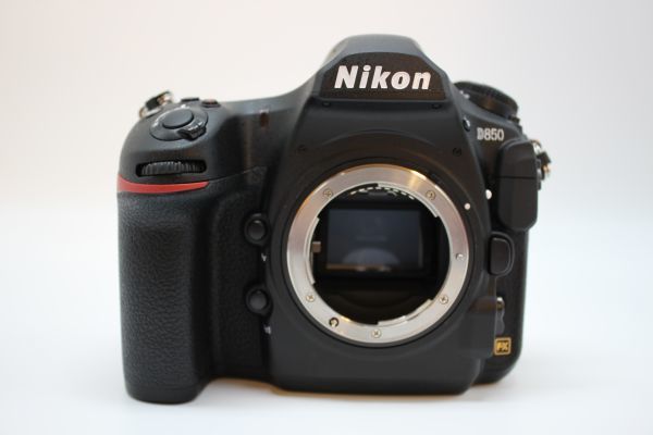 ショット数わずか430回！■ほぼ新品■ Nikon D850 ブラック　※17023_画像2
