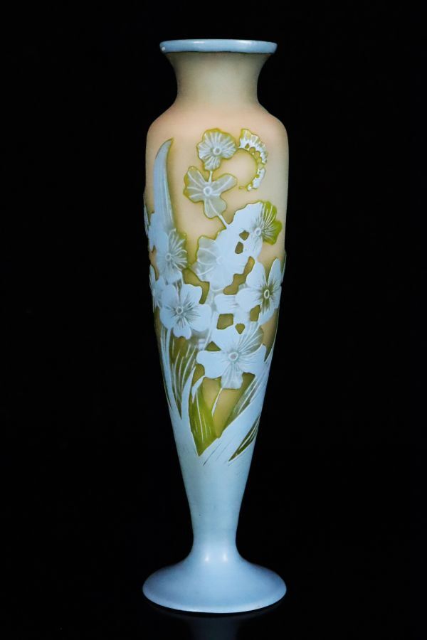 エミール ガレ 花瓶 水色 花文 21㎝ Emile Galle 1900年 被せガラス カメオ アンティーク 超絶希少カラー[61181wi]の画像2
