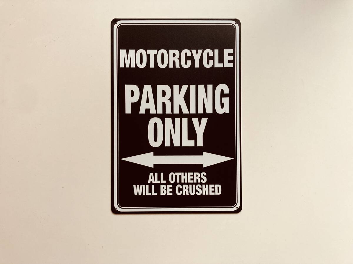 ブリキ看板 20×30㎝ MOTORCYCLE PARKING ONLY オートバイ パーキング オンリー バイク 駐車場 ガレージ インテリア 防水 仕様 新品 P763の画像2