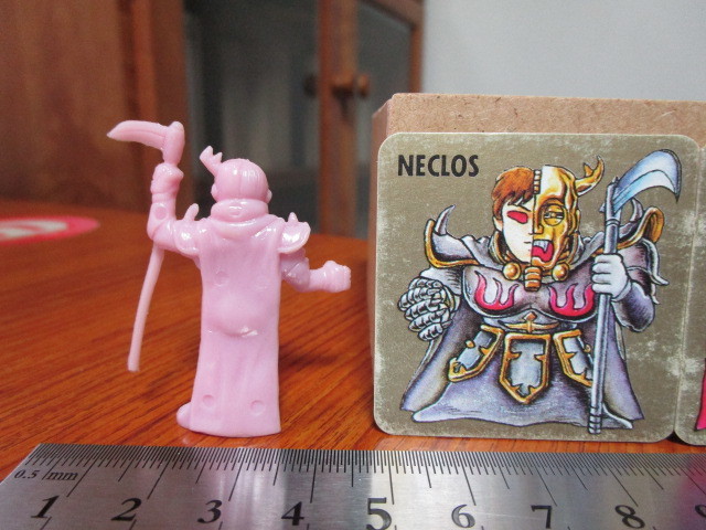 ネクロスの要塞消しゴム　6弾　ネクロス　カード未切り☆　食玩　フィギュア_画像3
