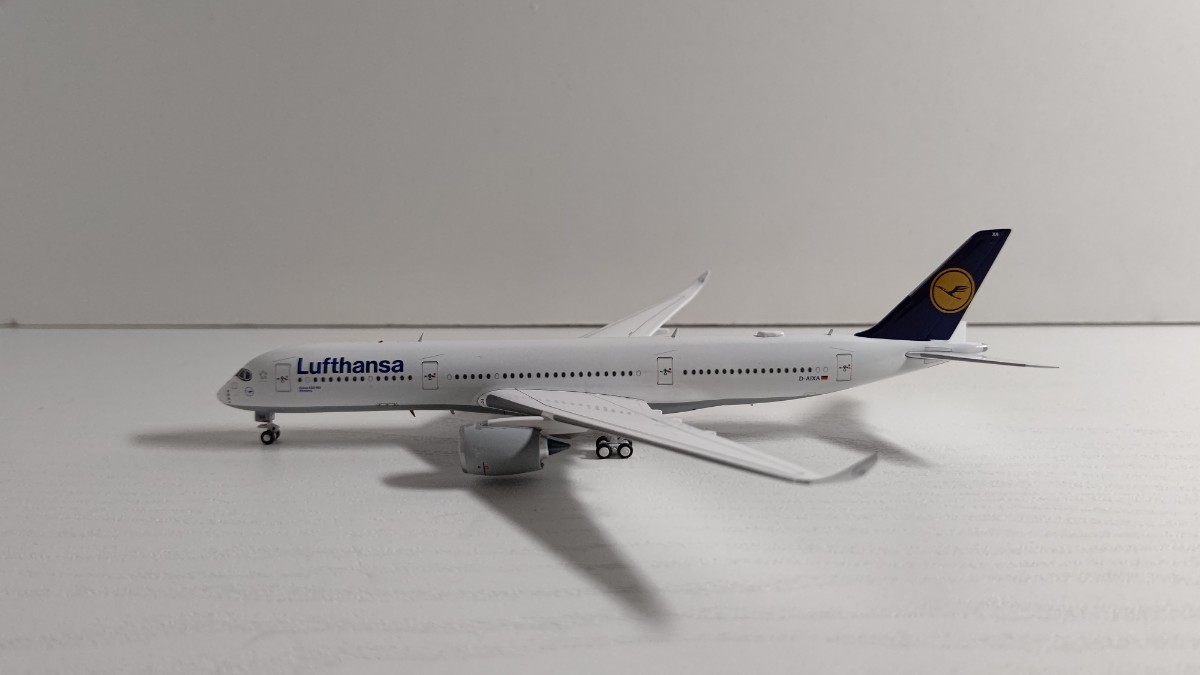 1/400 AVIATION Lufthansa ルフトハンザ AIRBUS 350-900 D-AIXB トーイングカー、スタンド付き ②の画像2