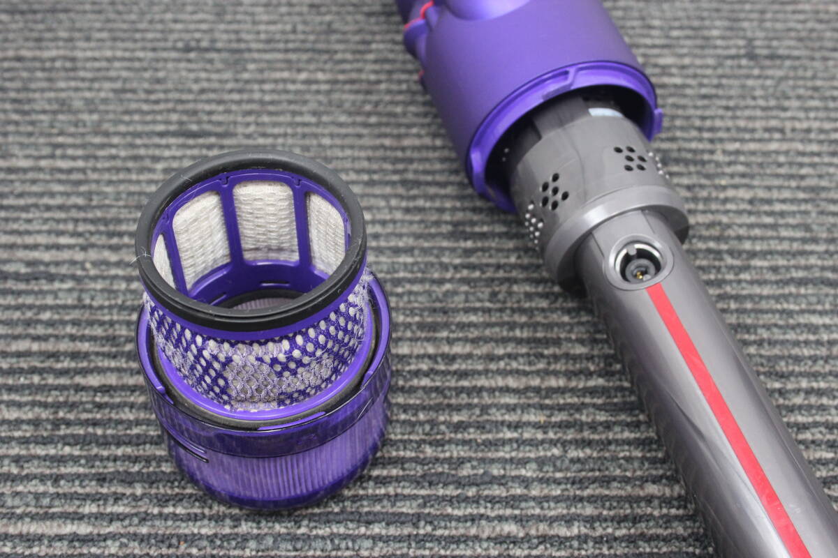 美品 2023年3月購入 保証アリ ダイソン Dyson Micro 1.5kg SV21 FF2 コードレス スティック クリーナー 純正 自立型充電ドック付_画像4