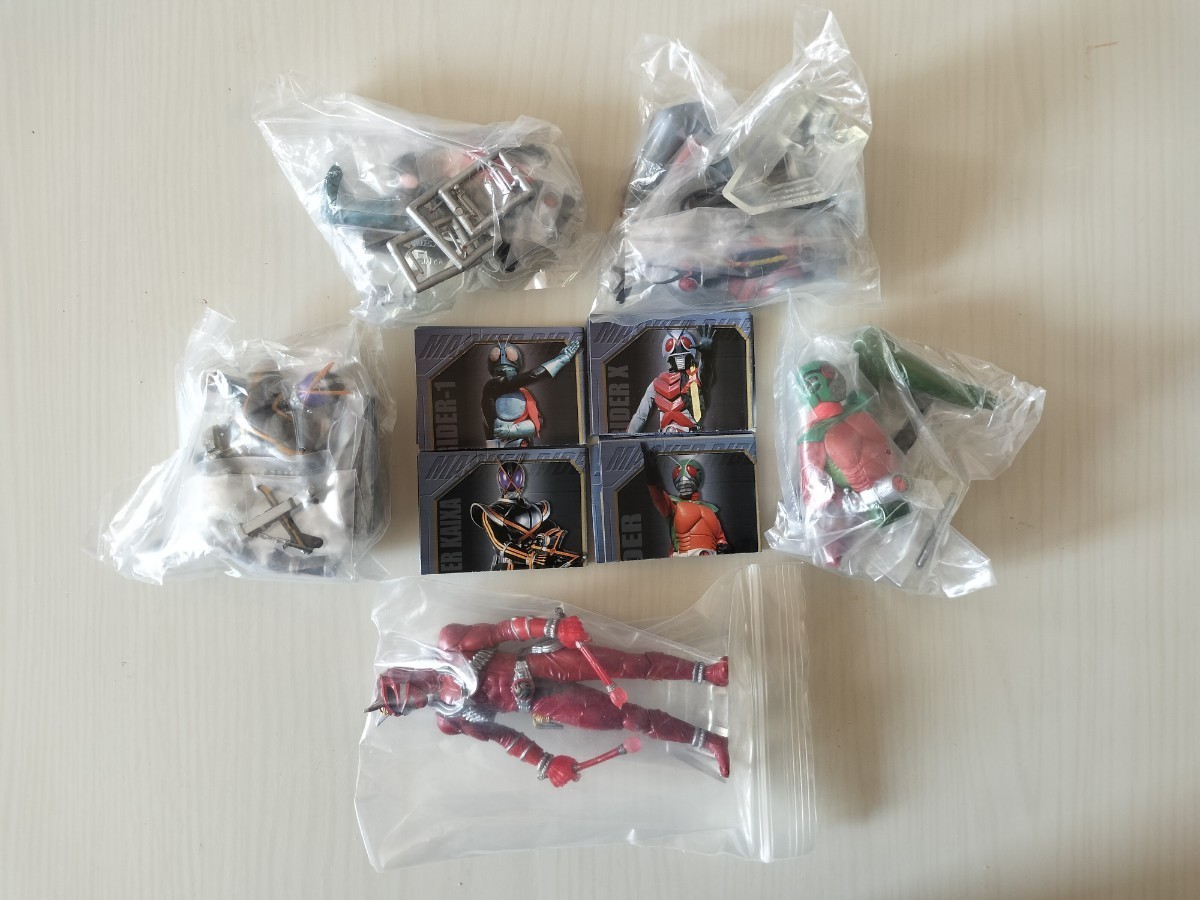 アルティメットソリッド 仮面ライダー改 全6種中5種 未開封 ミニブック付き X カイザー スカイ ヒビキ ガシャポン フィギュア_画像2