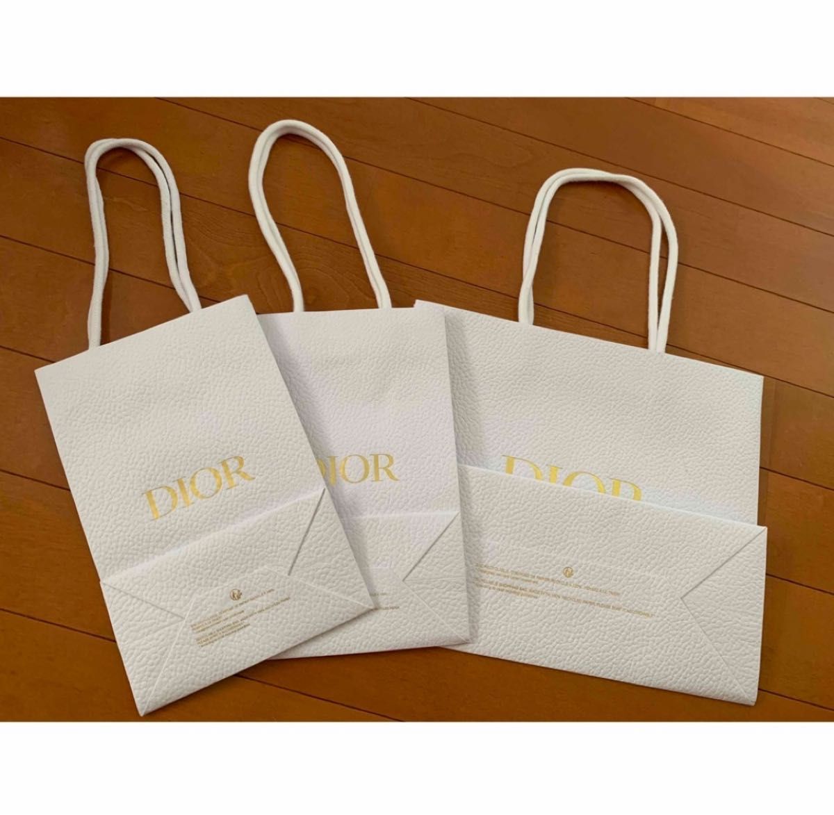 美品】Dior ディオール ショップ袋 紙袋 プレゼント 3枚セット 美品】Dior ディオール ショップ袋 紙袋 プレゼント 3枚セット