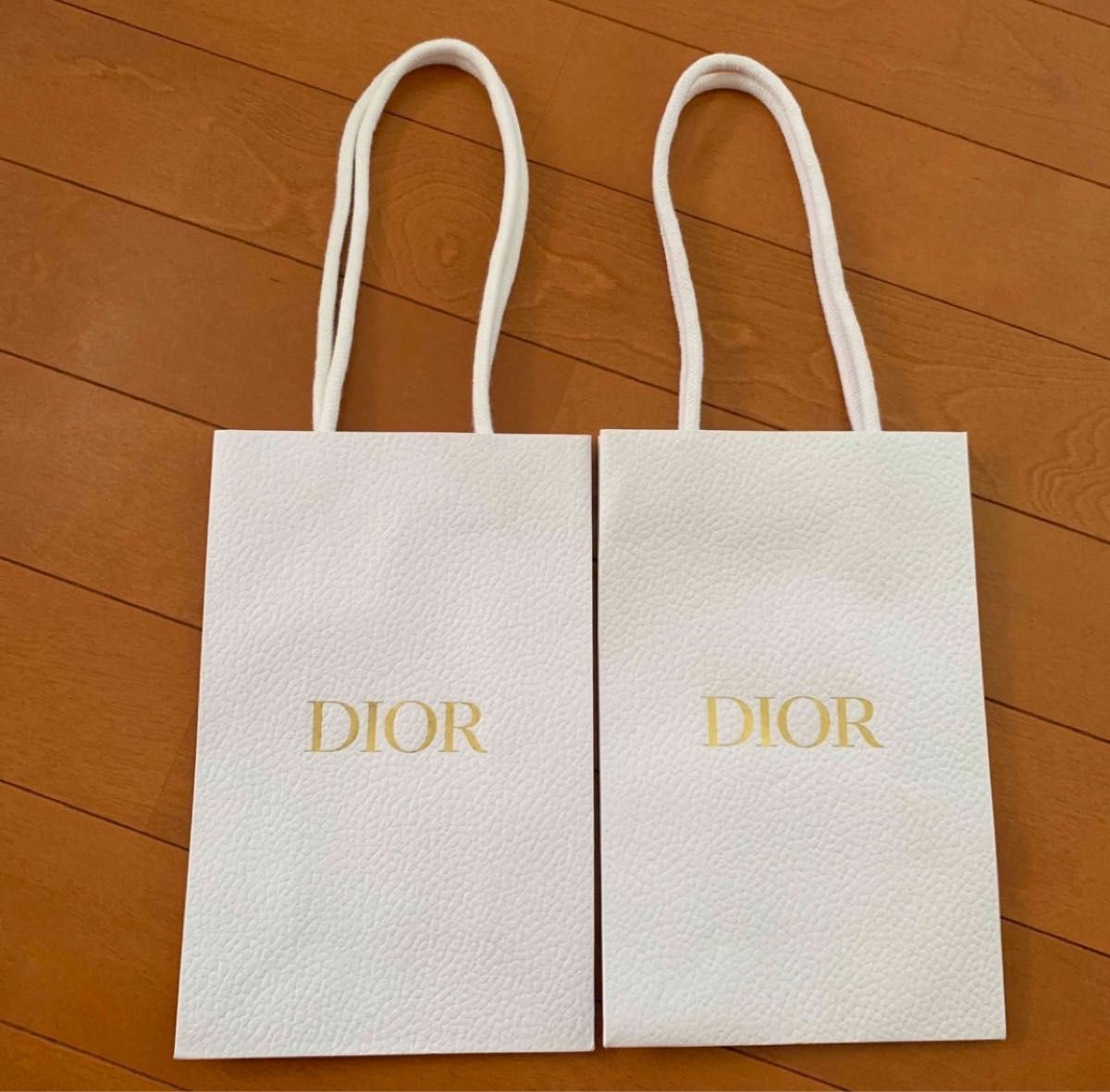 美品】Dior ディオール ショップ袋 紙袋 プレゼント 3枚セット 美品】Dior ディオール ショップ袋 紙袋 プレゼント 3枚セット