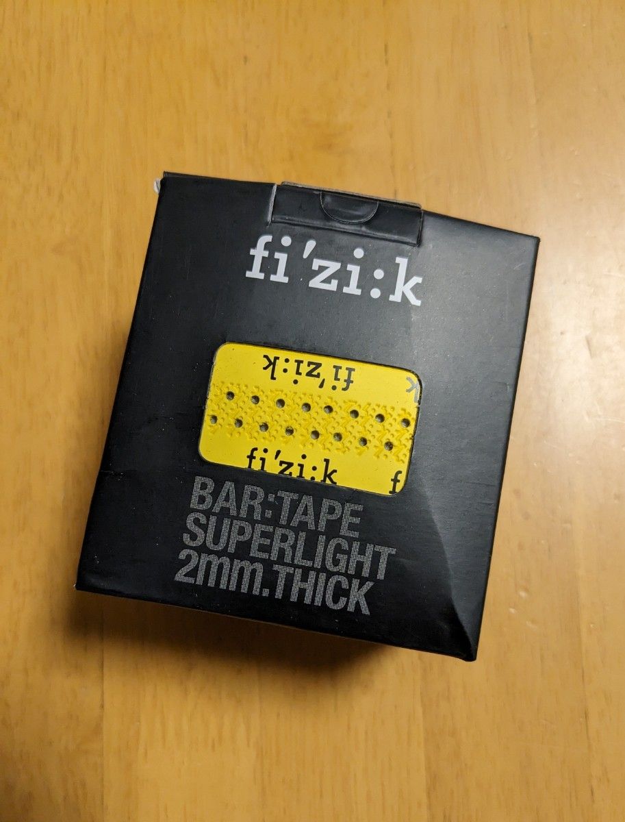 FIZIK バーテープ スーパーライト タッキー タッチ イエロー　Superlight Tacky Touch　黄