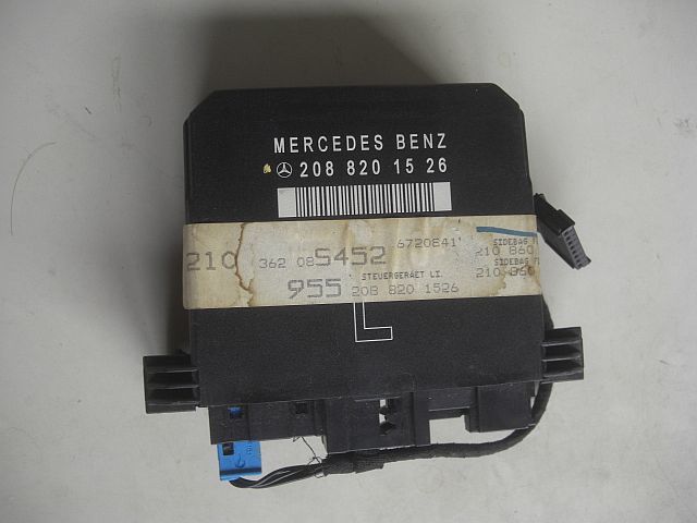 M. Benz W208 CLK240 door control module door computer 208 820 15 26