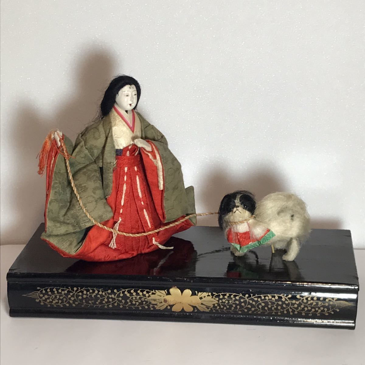 古い 雛人形 狆 (ちん) 引き 官女 ひな人形 犬 日本人形 アンティーク 大正時代の画像2