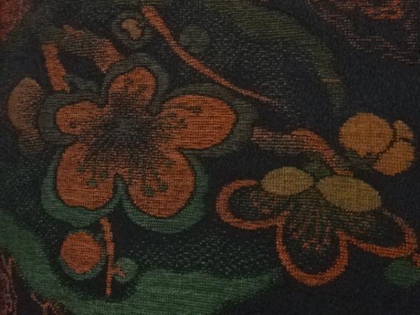 ys6937217; 宗sou 霞に花丸文様織り出し漆一つ紋羽織【アンティーク】【着】_画像5