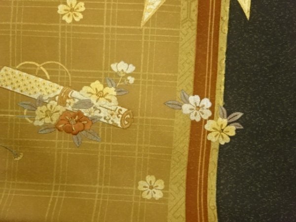 ys6939047; 宗sou 金彩縞に笹・巻物・花々模様刺繍名古屋帯【着】_画像4