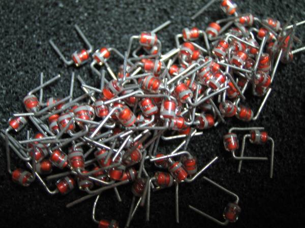 High-Speed Switching Ultra Mini Diode 1SS265 300個セット_画像1