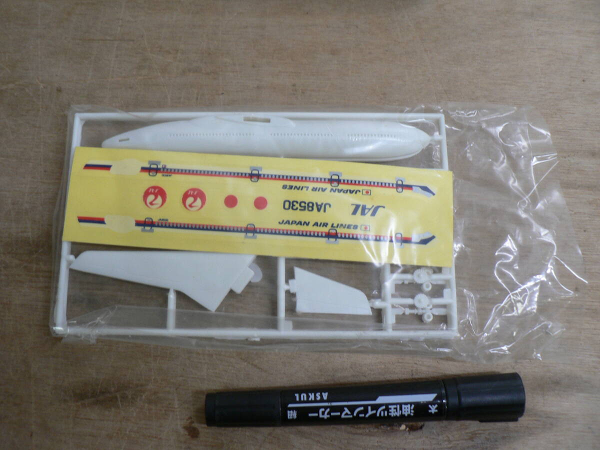 BBP625 未組立 プラモデル 日本航空 JAPAN AIR LINES 1/300 DOUGLAS DC-10 ダグラスDC-10 キャラメル箱 ①_画像3