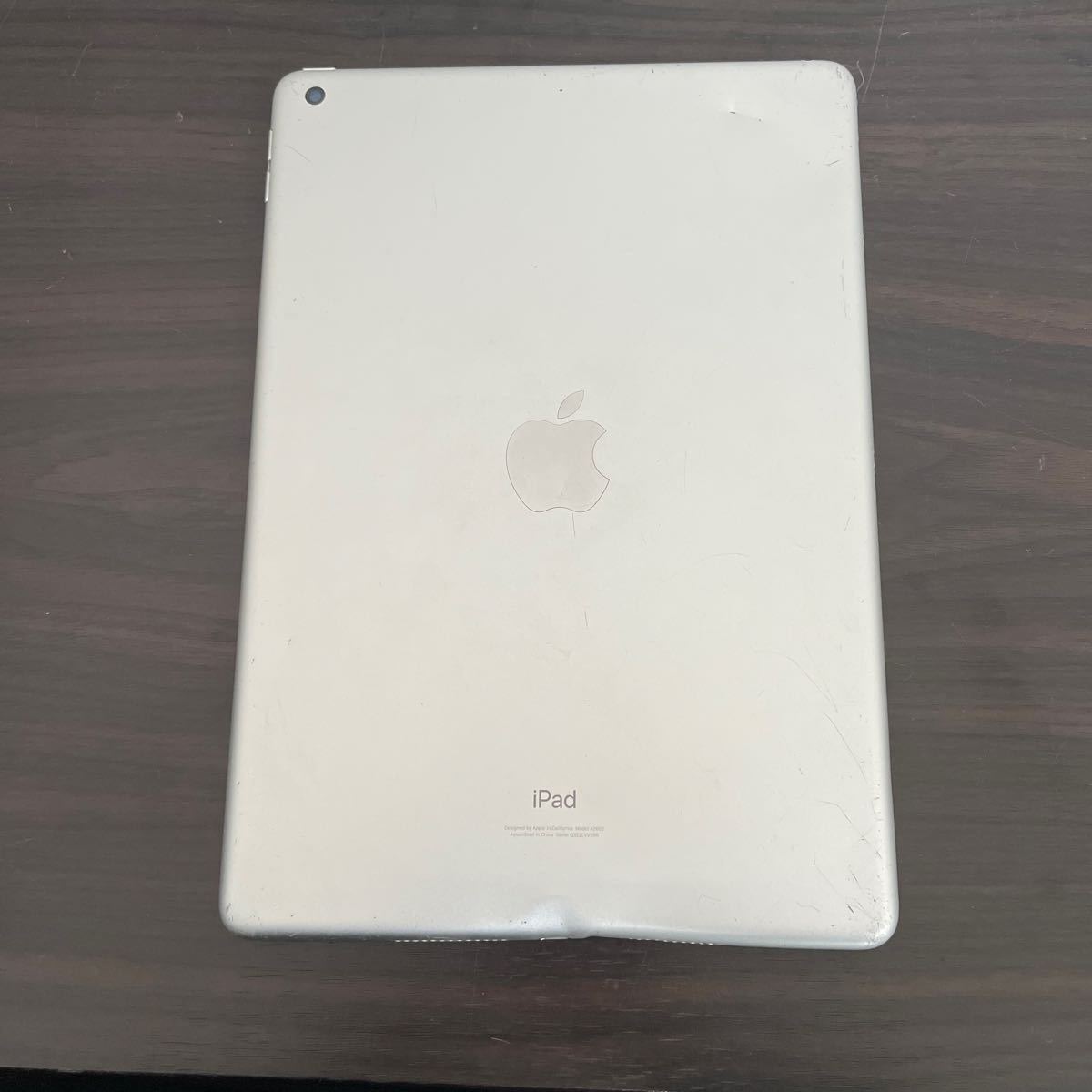 Apple（アップル）iPad 第9世代　64GB Wi-Fiモデル シルバー 部品取り ジャンク アイパッド　タブレット_画像2