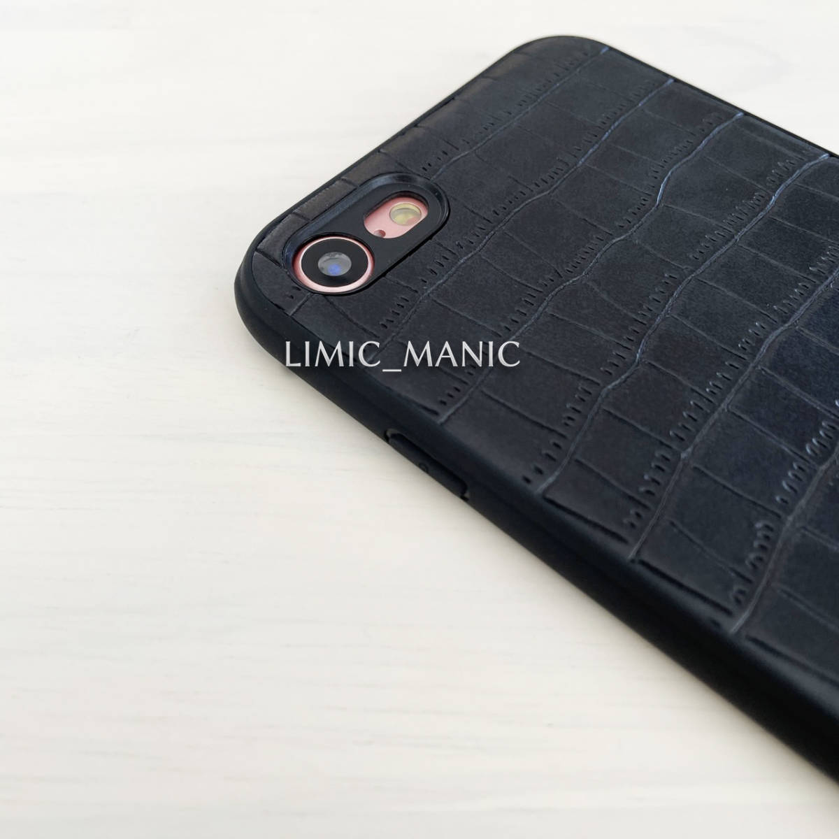 iPhone 7 8 SE (第2世代/第3世代) SE2 SE3 ケース スマホ 背面取り付け型 クロコダイル風 軽量 ブラック 黒 黒色 アイフォン_画像3