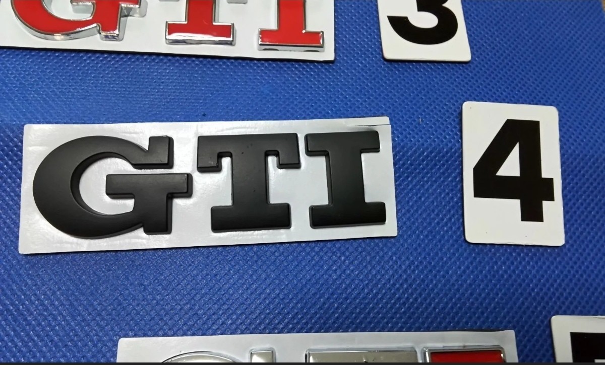 フォルクスワーゲン　GTI 　エンブレム　重厚　耐久性あり　両面テープ付　在庫1番 3番4番のみ_画像4