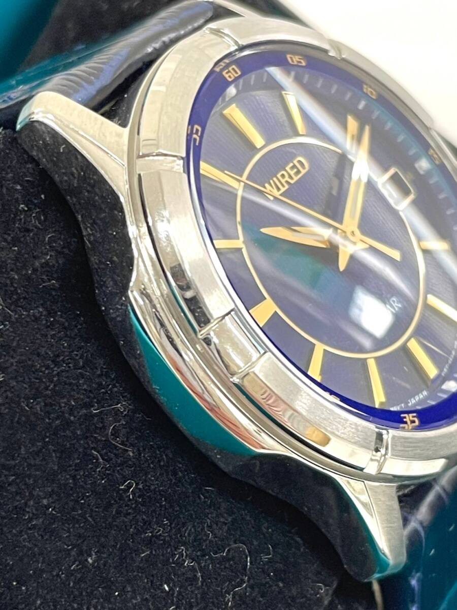 D6737*1　稼働　SEIKO　セイコー　WIRED　ワイアード　V157-0BM0　ソーラー　ブルー文字盤　デイト　メンズ腕時計　取扱説明書・箱付き_画像4