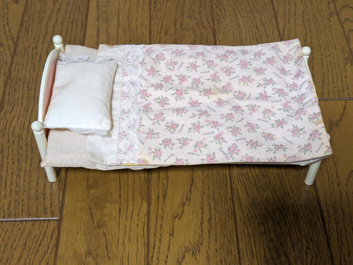 TAKARA タカラ リカちゃん ベッド 家具 寝具 着せ替え人形 人形 ドール 昭和レトロ_画像1