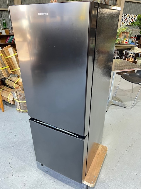 ファッションなデザイン 黒 2020年2ドア NRSD-16A 冷蔵庫 ファッションなデザイン 黒 2020年2ドア NRSD-16A 冷蔵庫