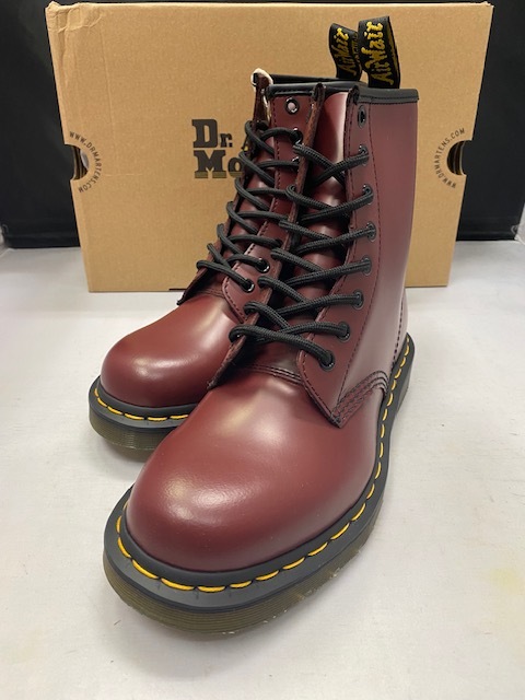 【訳あり新品】Dr.Martens 8EYE BOOT 11822600 1460 CHERRY RED UK5.0 24.0cm ドクターマーチン 8ホール チェリーレッド_画像1