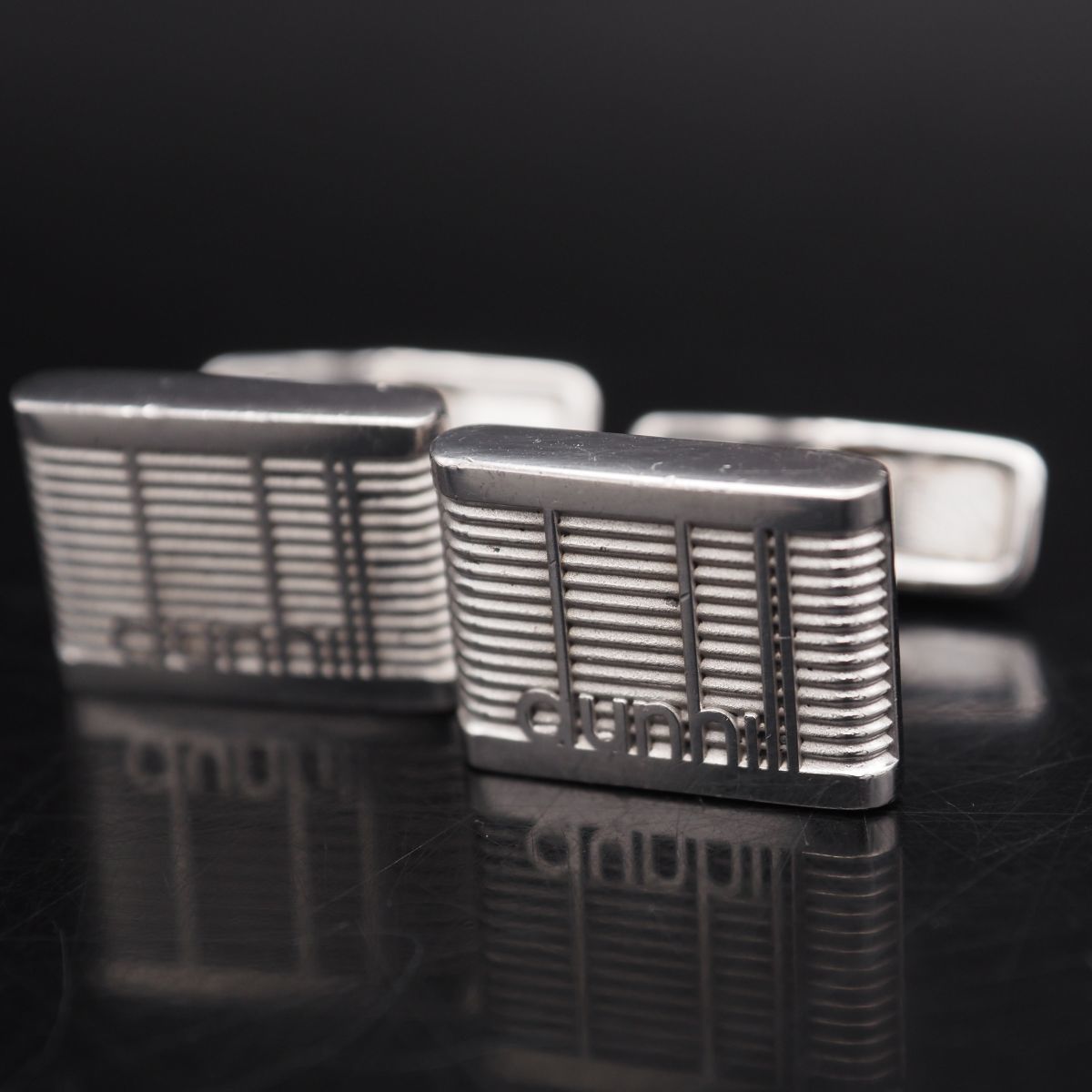 M460 ダンヒル dunhill AD 925刻印 カフスボタン ロゴ デザイン M460 ダンヒル dunhill AD 925刻印 カフスボタン ロゴ デザイン
