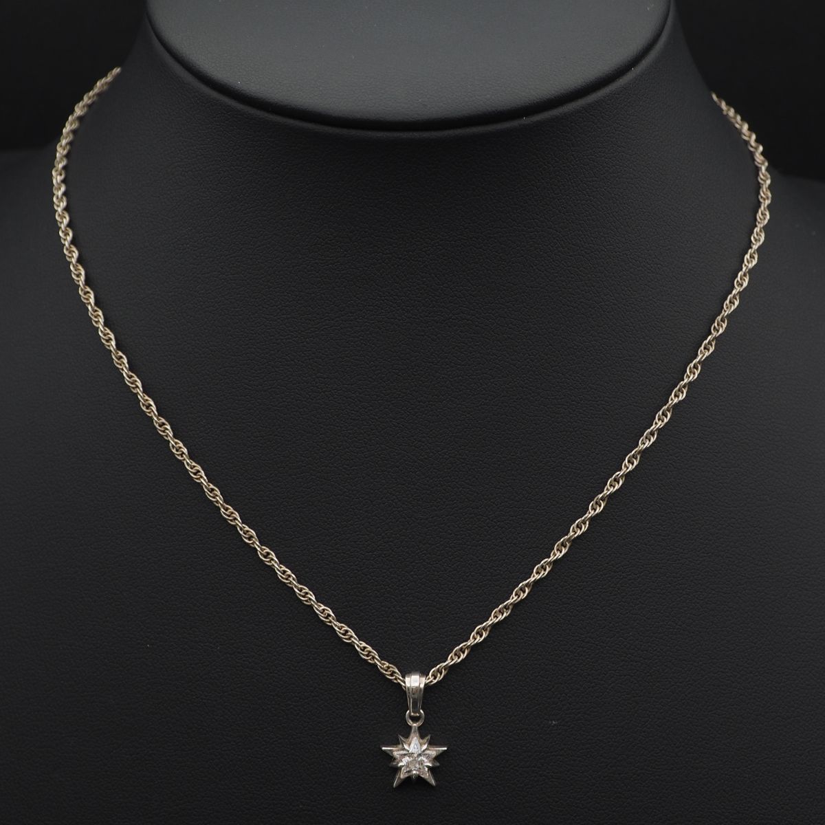 L254 スタージュエリー Star SILVER925 STERLING刻印 ペンダント L254 スタージュエリー Star SILVER925 STERLING刻印 ペンダント
