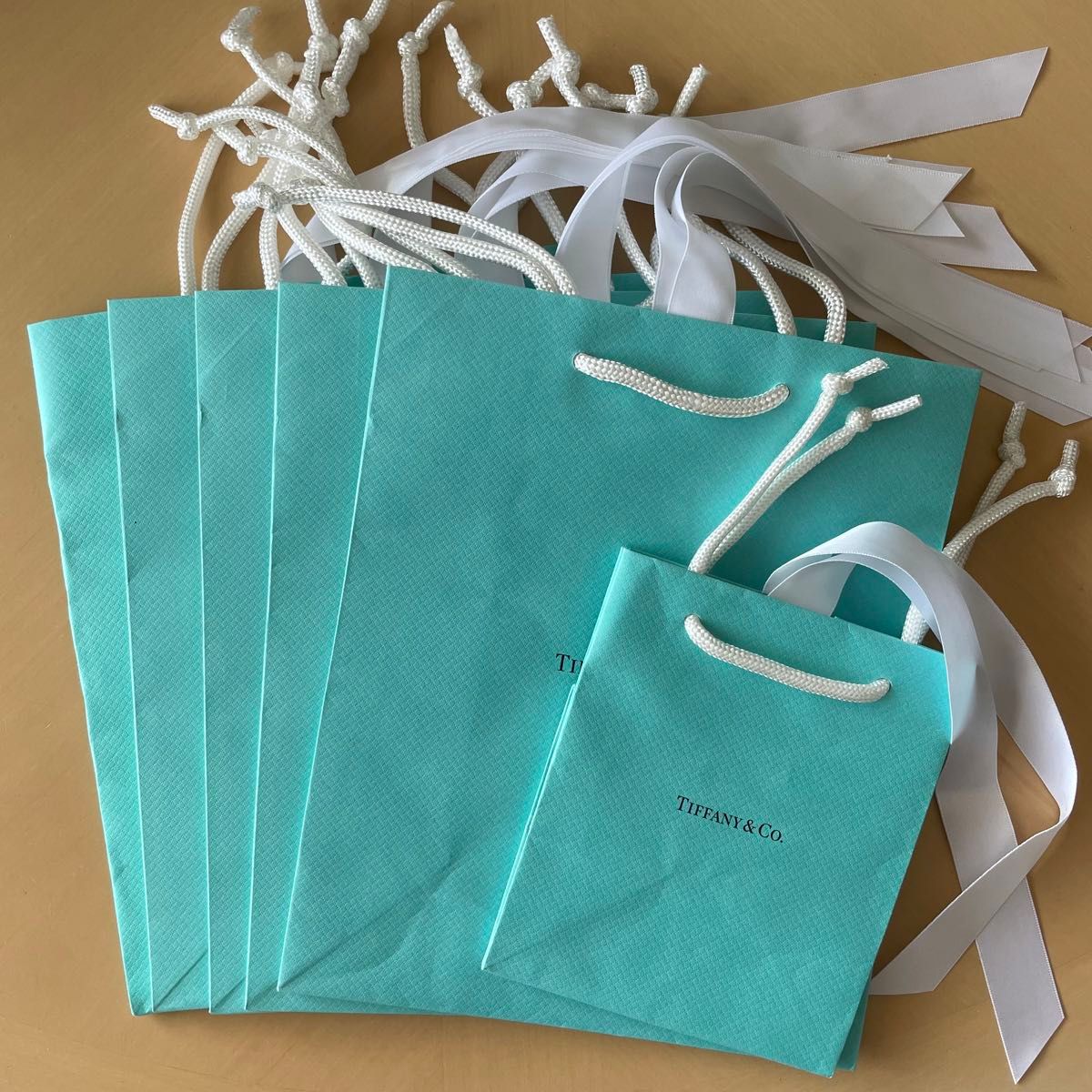 新品未使用 TIFFANY ティファニー 紙袋 5枚 おまけ1枚 新品未使用 TIFFANY ティファニー 紙袋 5枚 おまけ1枚