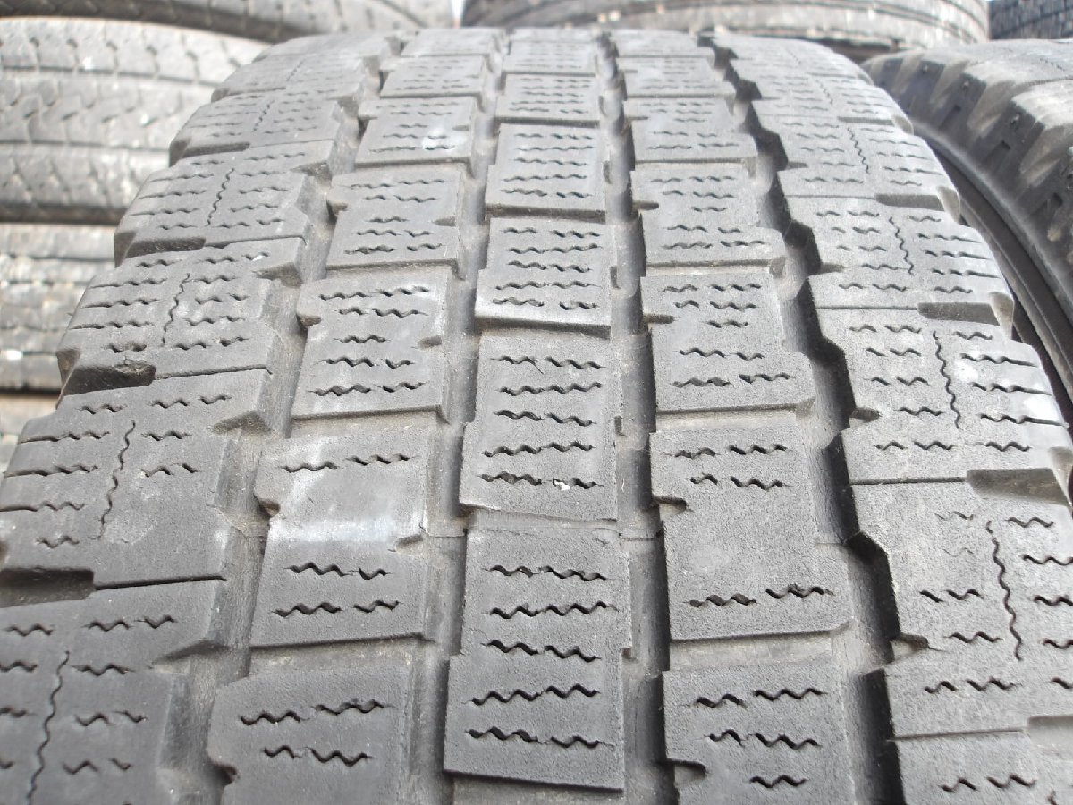 J21 225/70R16 冬4本セット スタッドレス LT 117/115L 225/70-16 225-70-16 BRIDGESTONE BLIZZAK W969 チューブレス_画像4