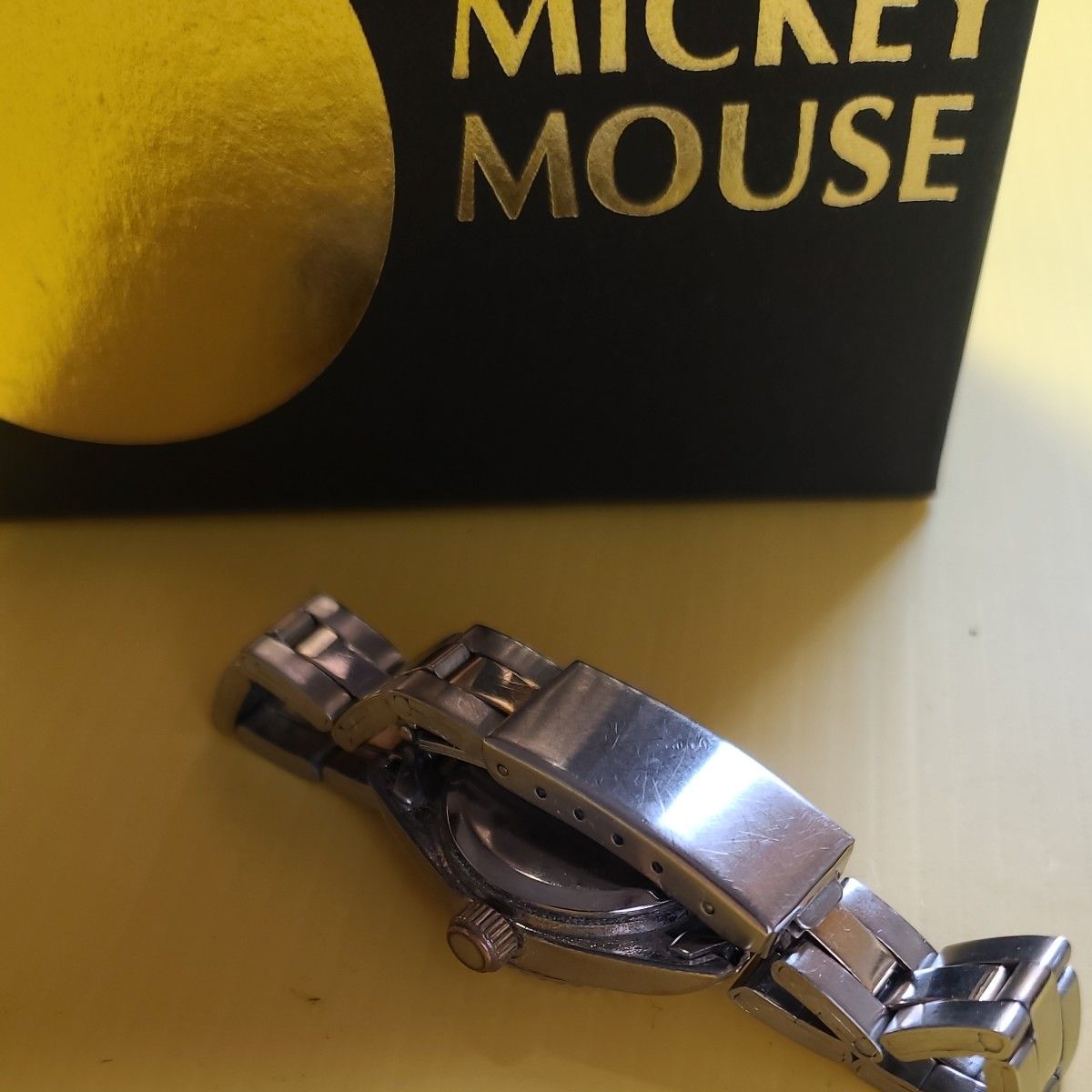 Disney Minnie Mouse ギザギザ クォーツ  ミニーマウス レディース腕時計