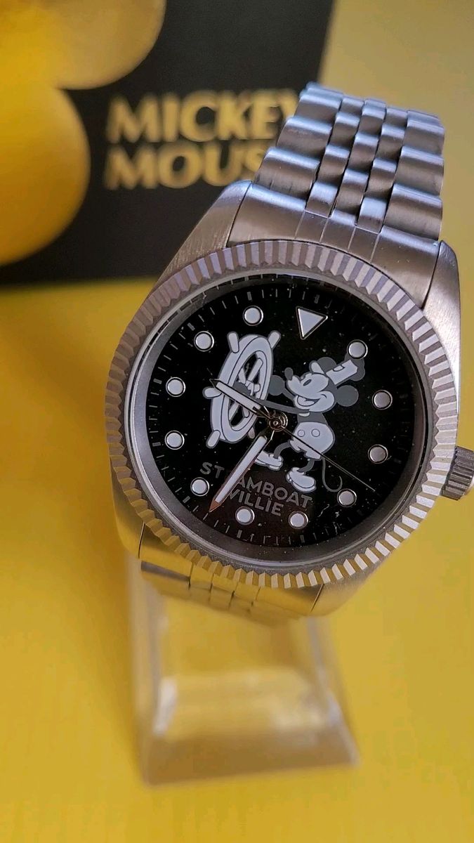 ディズニー Disney Mickey シルバー ギザギザ クォーツ 腕時計