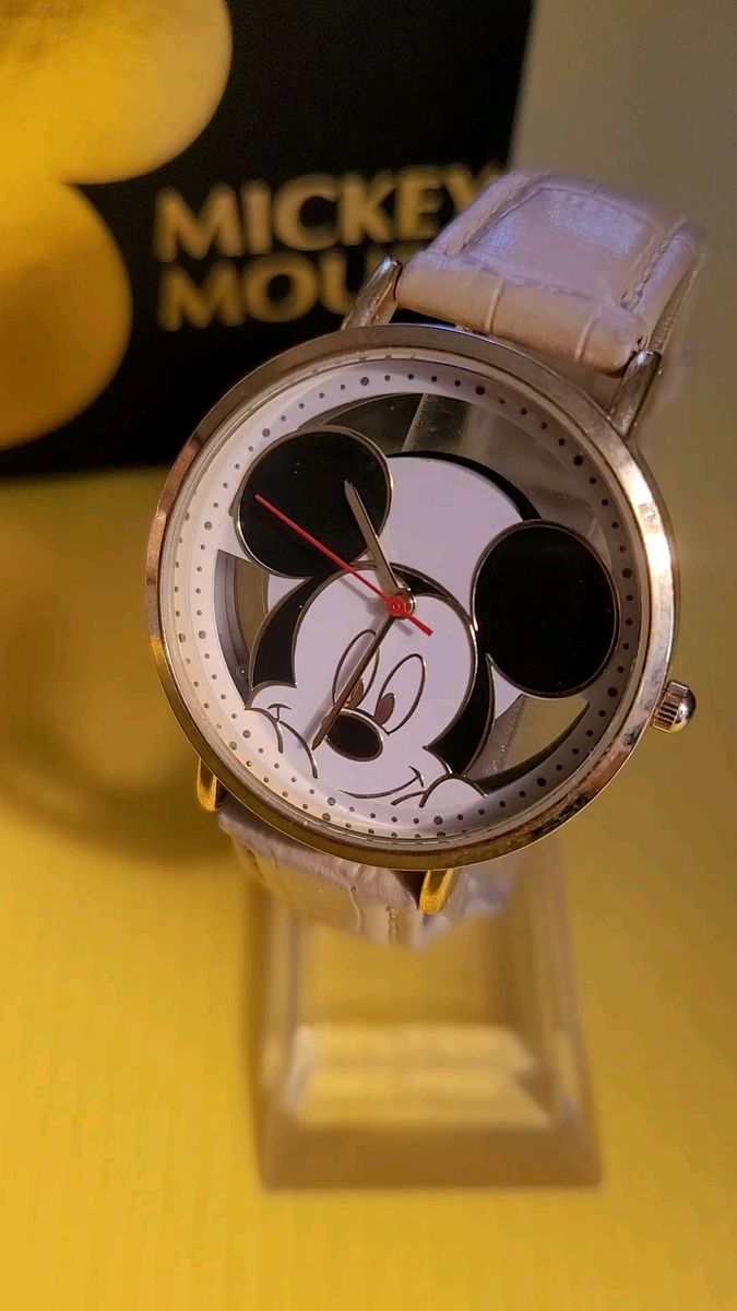 Mickey Mouse スケルトン クォーツ腕時計 