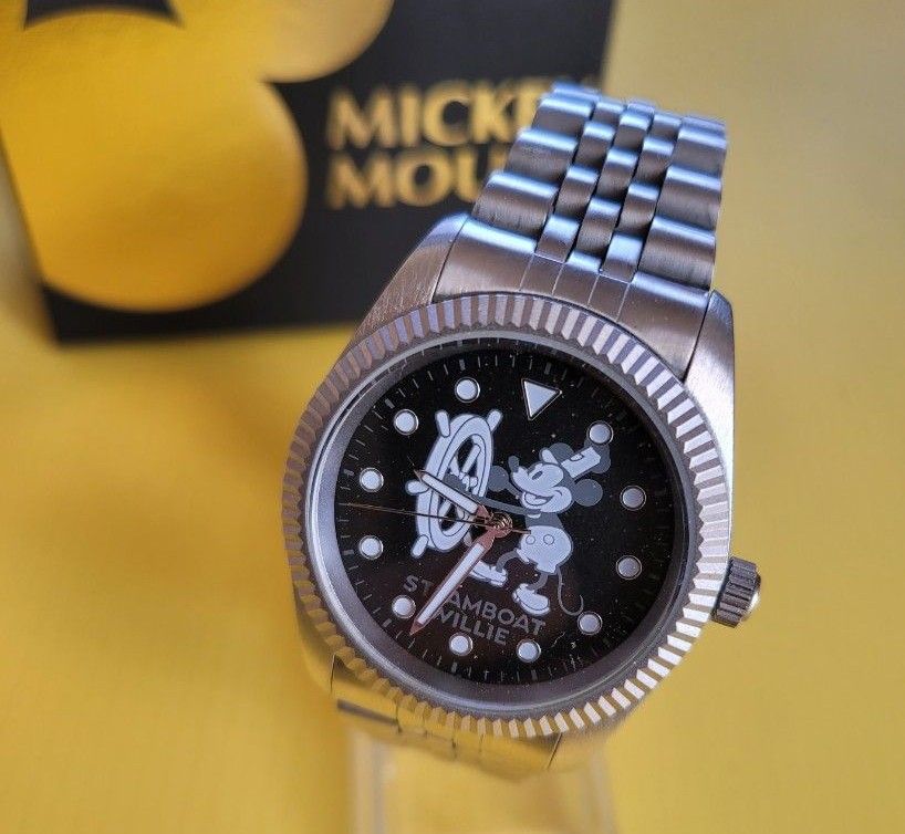 ディズニー Disney Mickey シルバー ギザギザ クォーツ 腕時計
