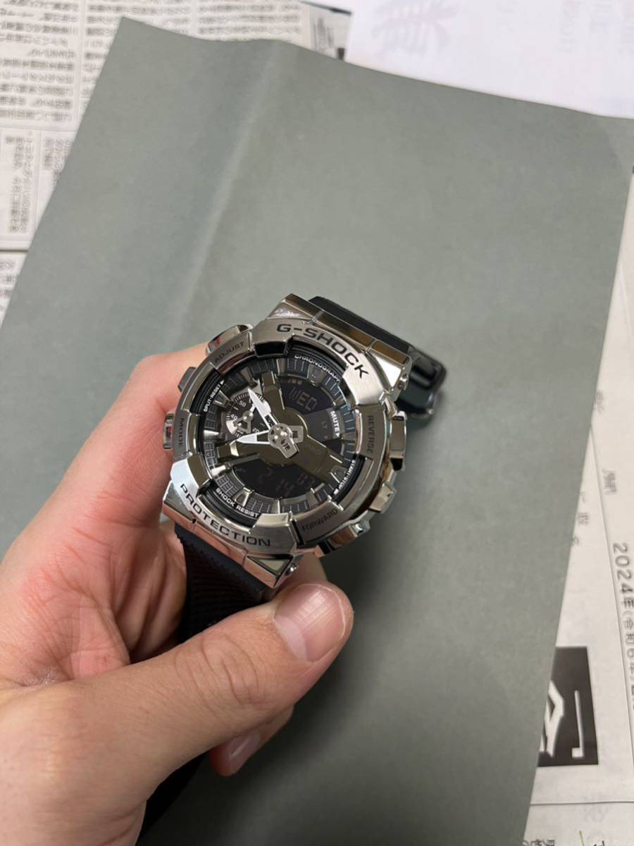 新品 CASIO G-SHOCK カシオ ジーショック GM-110-1AJF 腕時計 クォーツ デジタル Metal Covered シルバー アナログ カレンダー メタル_画像2