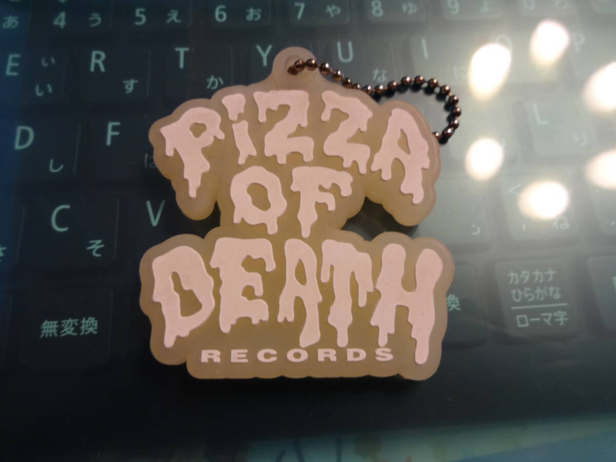 pizza of death 蓄光　キーホルダー　ラバー　　グッズ　ハイスタ　ken yokoyama_画像1