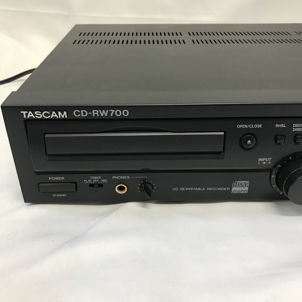 美品 TASCAM CDレコーダー CD-RW700 CDデッキ ティアック 関Y0227-28_画像3