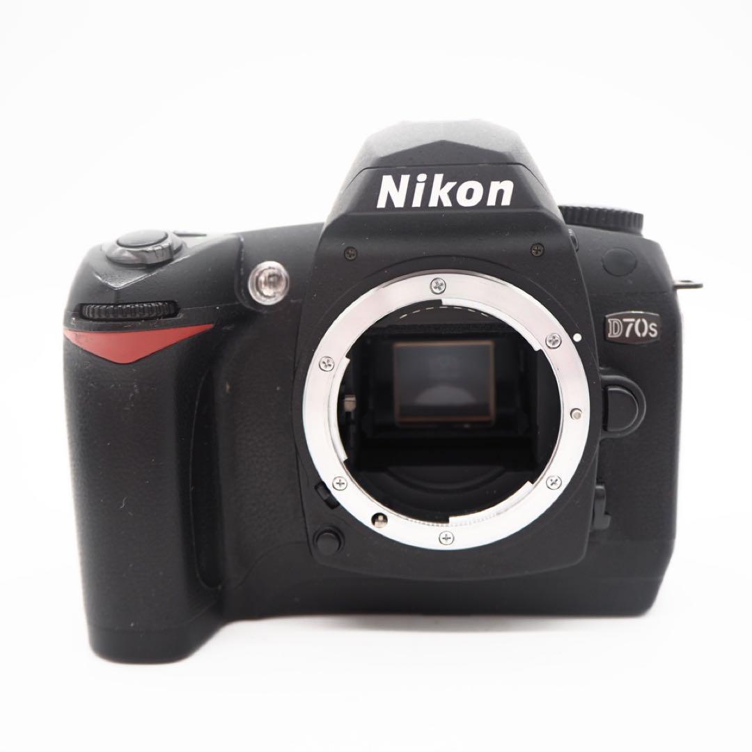 【ショット数極小】Nikon D70s　デジタル一眼レフカメラ　ニコン　ボディ_画像2