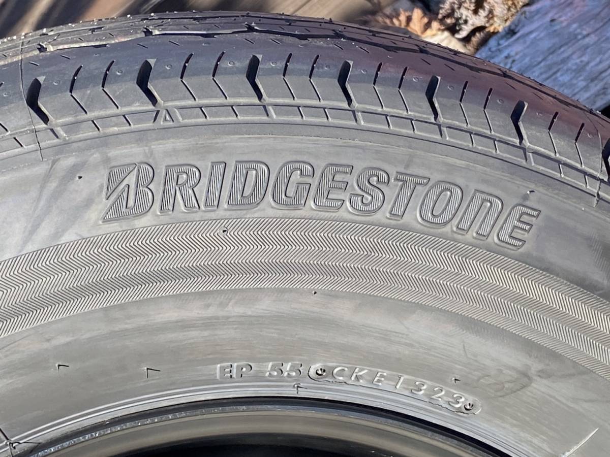 送料税込31800円～【新車外し 2023年 BRIDGESTONE RD613 タイヤホイールセット ハイエース新品ホイールキャップ付】195/80R15 107/105 039_画像6