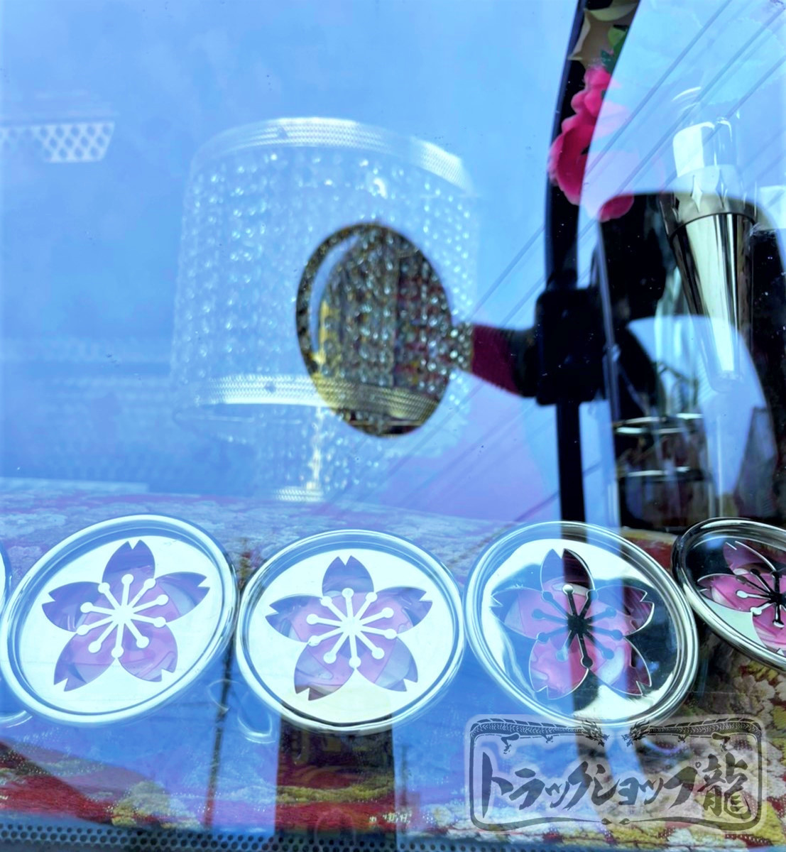 オリジナル 丸棒巻き 鏡面ステンレス 芳香剤カバー エアースペンサー用 桜抜き デコトラ レトロ トラックパーツ S0292S_画像2