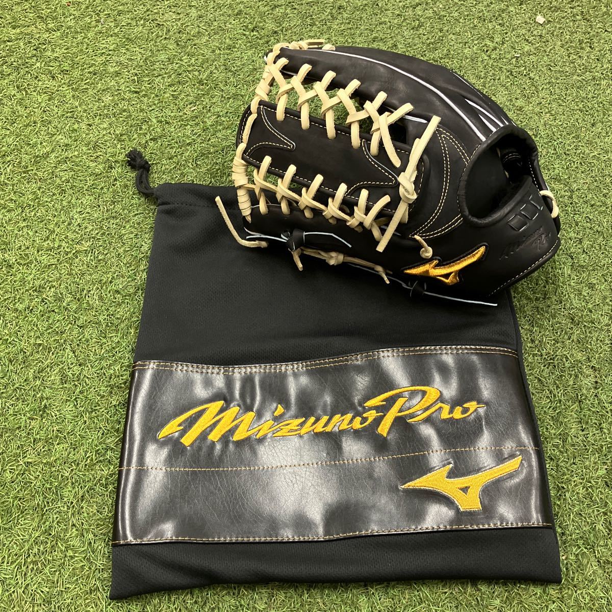 新品 未使用 ミズノ グローブ 硬式 野球 ミズノプロ 外野手用 新品 未使用 ミズノ グローブ 硬式 野球 ミズノプロ 外野手用