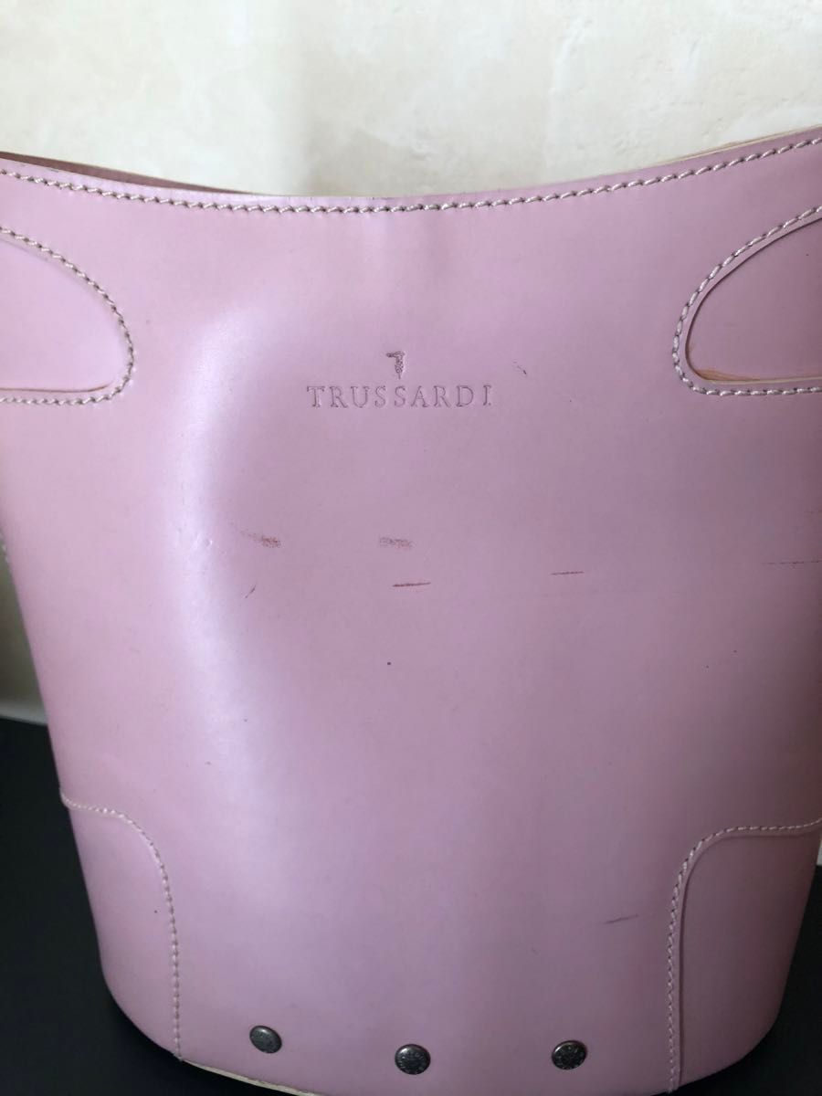 トラサルディ  ハンドバッグ　ピンク　革　ショルダーバッグ　ジャンク品