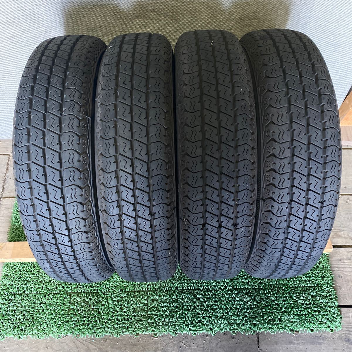 ノーマルタイヤ YOKOHAMA SUPER VAN 356 145/80 R12 80/78N LT 年式2023 残り約6mm以上 4本_画像1