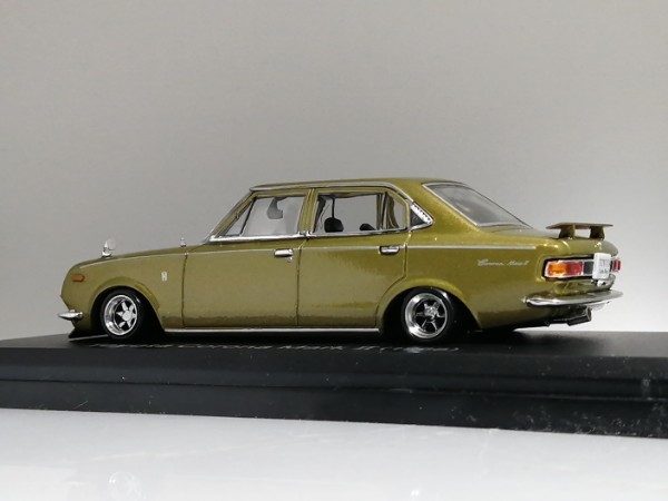 1/43 ノレブ Toyota Corona MarkⅡ (1968) 改 アルミ 深リム ローダウン 改造 コロナマークⅡ チン・リアスポ カスタム 国産名車アシェット_画像4