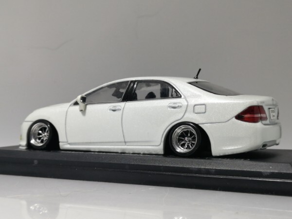 1/43 ノレブ Toyota Crown Royal Saloon S200 (2008）改 アルミ 深リム ローダウン 改造 クラウン リップスポイラー カスタム 国産名車 _画像4