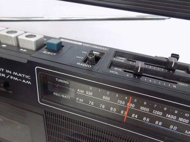 【昭和レトロ/当時物】SONY ラジオカセットレコーダー/ CF-1500/電池にて動作確認/電源コード無し カバー付きの画像5