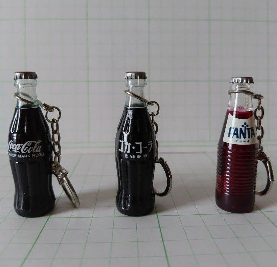 コカ・コーラ コカコーラ ミニボトルキーホルダー ミニチュア コカ・コーラ コカコーラ ミニボトルキーホルダー ミニチュア