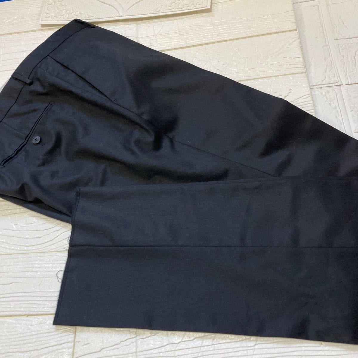 新品カルバンクライン　スラックス　パンツ　ズボン　黒　96定価35200