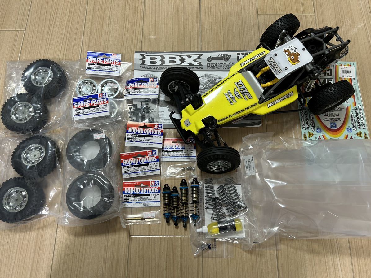 タミヤ　BBX　BB01シャーシ　新品　組立て済　未走行　未塗装ボディ付き　新品ビッグボアダンパー付き　スペアタイヤ付き_画像1