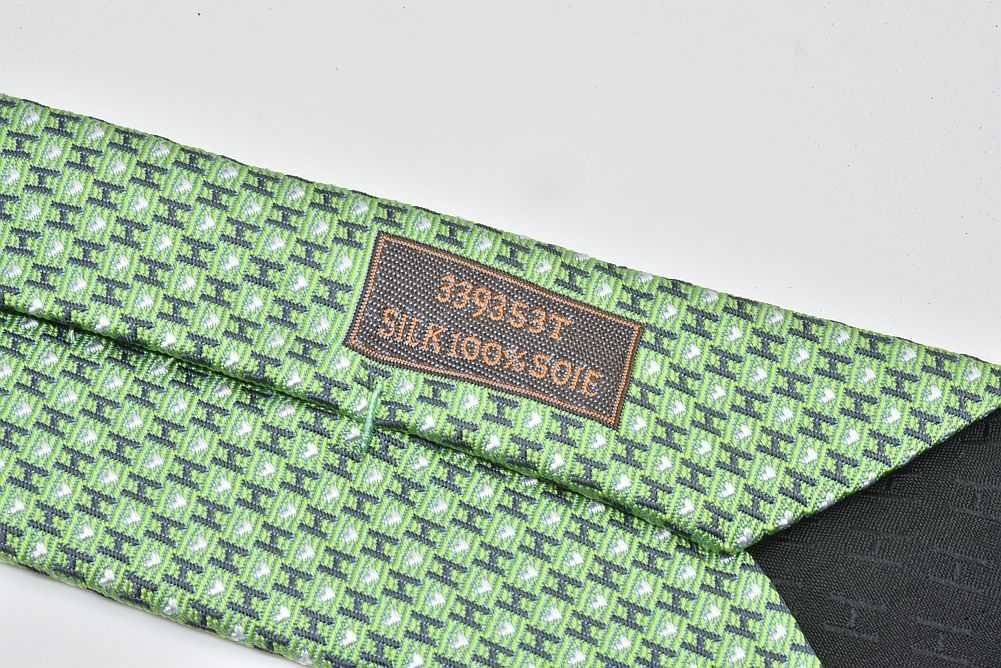  Hermes Hlavu You галстук шелк Thai 7cm H рисунок зеленый 339353T[ не использовался * стандартный товар ]
