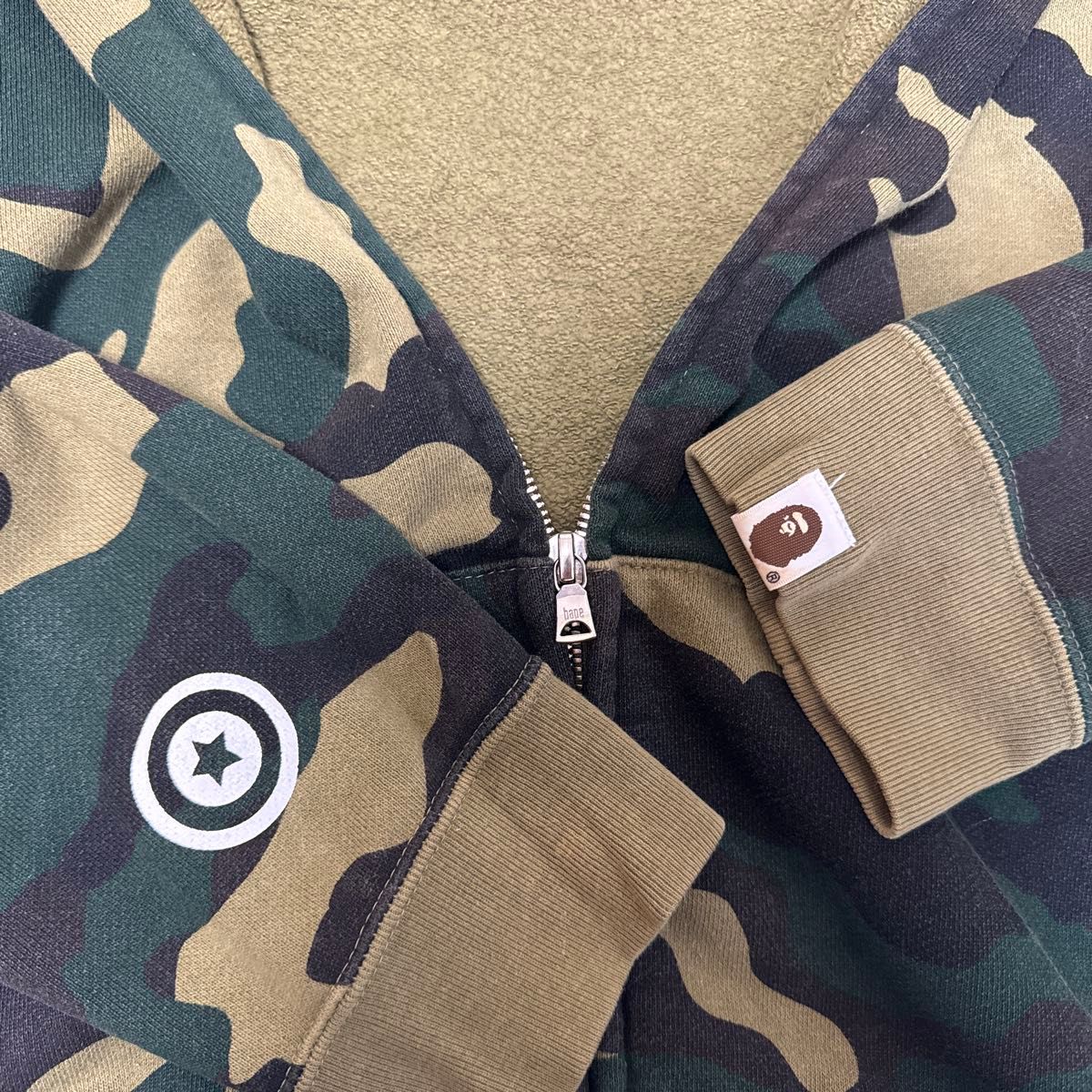 A BATHING APE 迷彩カモシャークパーカー